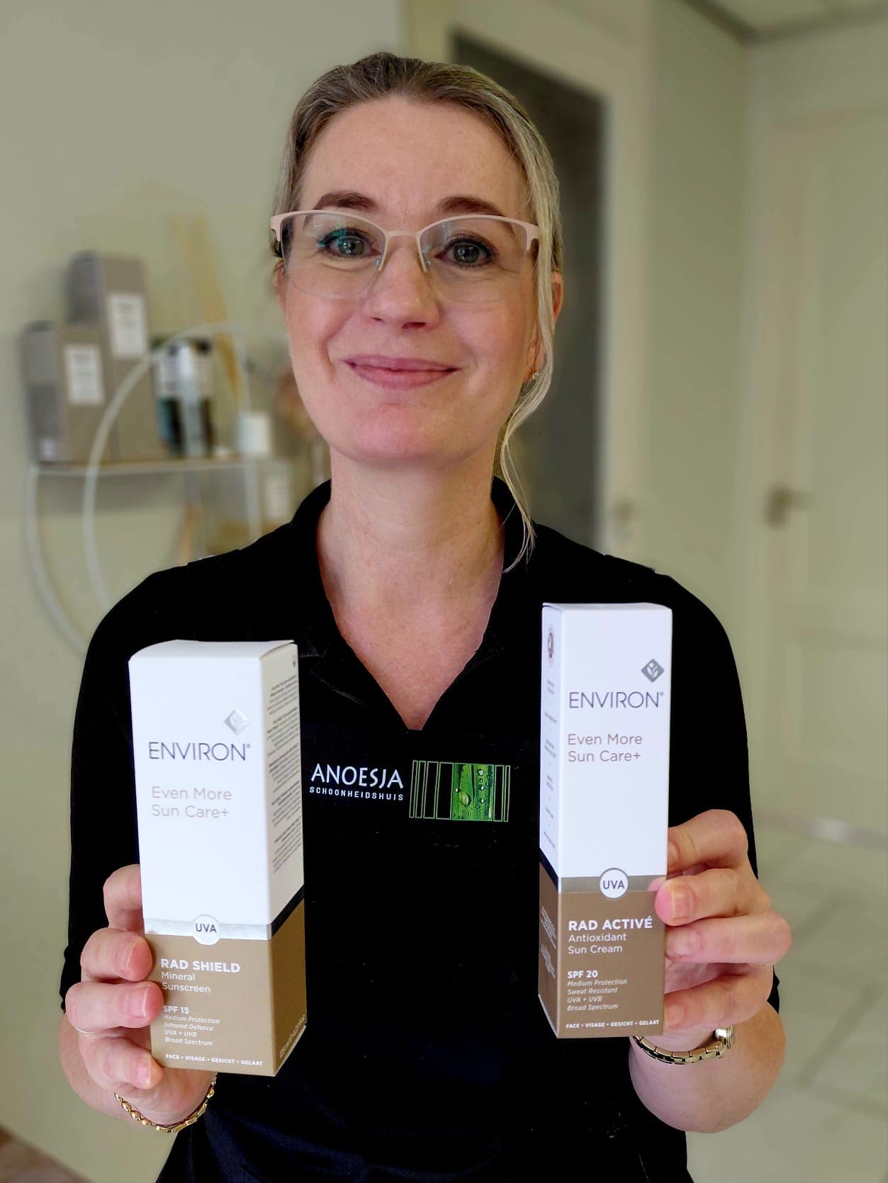 Anoesja met Environ Even More Sun Care+ zonbescherming
